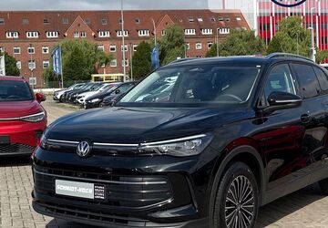 VW Tiguan 21.980 km 32.590 &euro; Bremerhaven 27576