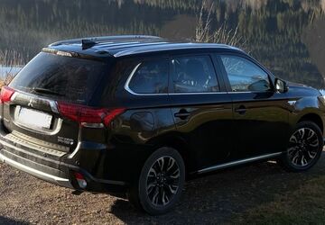 Mitsubishi Plug-in Hybrid Outlander 135.000 km 11.700 &euro; Hagen im Bremischen 27628