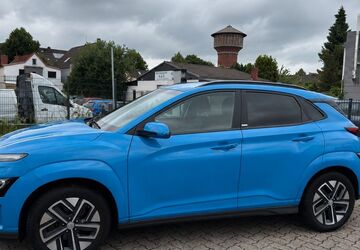Hyundai KONA Elektro 26.512 km 18.199 &euro; Bremerhaven 27580