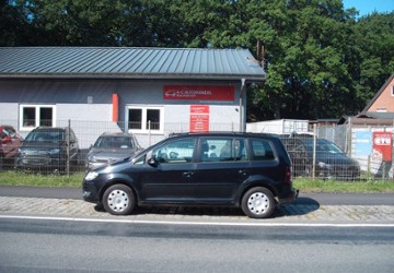 VW Touran 331.399 km 1.999 &euro; Loxstedt-Hahnenknoop 27612